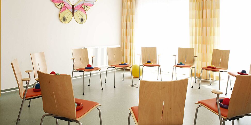Stellenangebote in der Altenpflege in Weißwasser für examinierte Pflegekräfte aus Polen, z. B. Szczecin, Police, Nowe Warpno, Gryfino, Chojna, Łęknica, Sorau, Sagan, Krosno Odrzańskie, Cybinka, Lubsko und Zielona Góra.