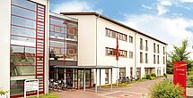 Torgelow ist eine Kleinstadt im Landkreis Vorpommern-Greifswald in Mecklenburg-Vorpommern. Die Nachbarorte Müggenburg, Spechtberg und Torgelow-Holländerei bieten zahlreiche weitere Ausflugsziele.