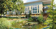 Nachbarkreisstädte von Eisenhüttenstadt sind Brieskow-Finkenheerd, Groß Lindow, Neuzelle, Ratzdorf, Wiesenau und Ziltendorf.